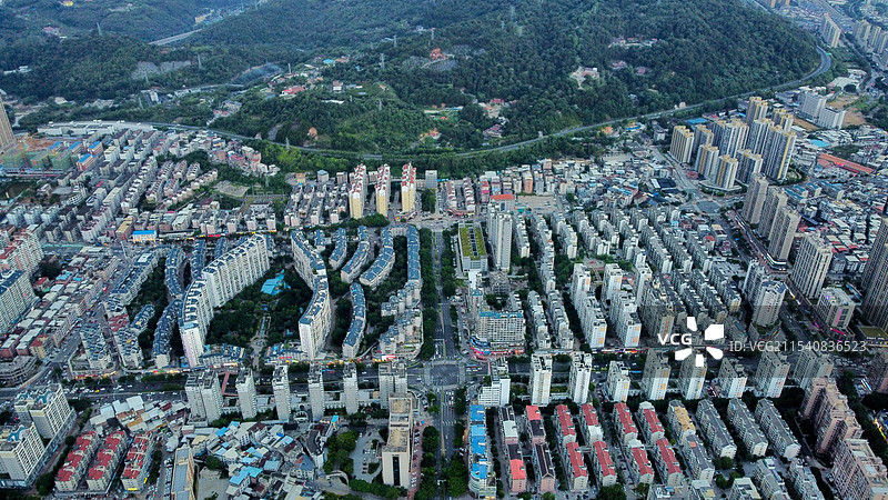 航拍山城之龙岩大道风光图片素材