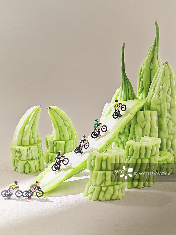 山地骑行图片素材