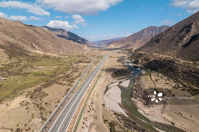 西藏拉萨林芝雅叶高速公路G4218航拍风光图片素材