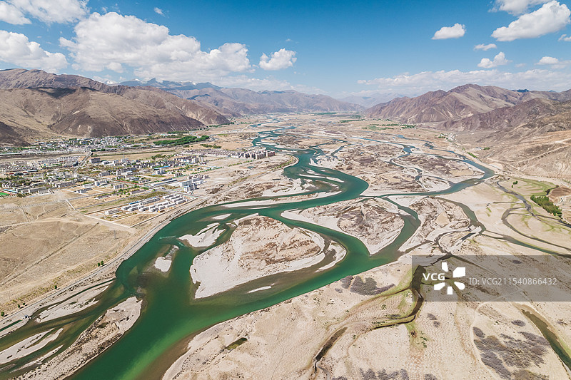 西藏拉萨河墨竹工卡县城市建筑航拍风光图片素材