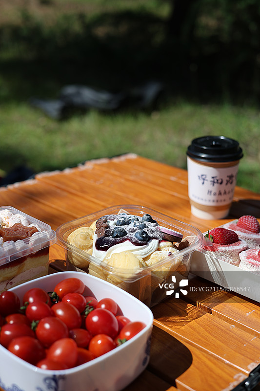 森林野餐图片素材