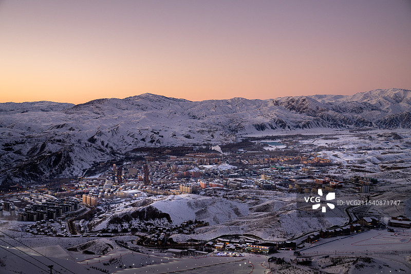 新疆阿勒图将军山滑雪场图片素材