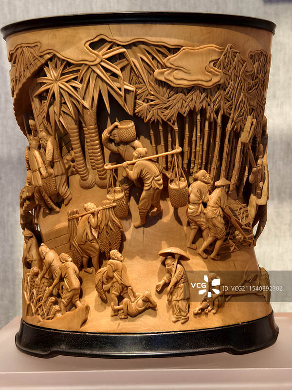 中国非遗传承～黄杨木雕，农家乐笔筒图片素材