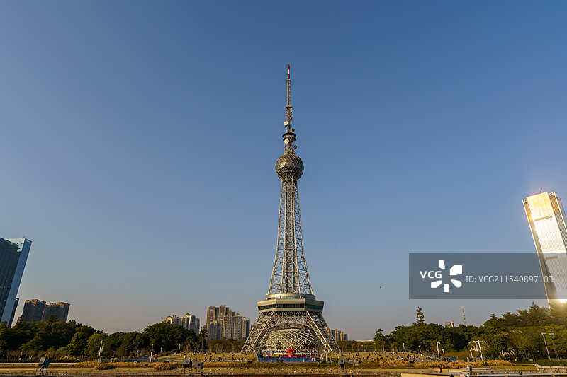 广东佛山市的地标性建筑佛山市电视塔图片素材