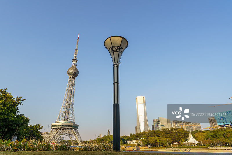 广东佛山市的地标性建筑佛山市电视塔图片素材