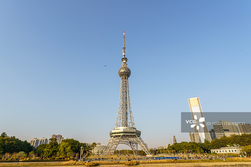 广东佛山市的地标性建筑佛山市电视塔图片素材