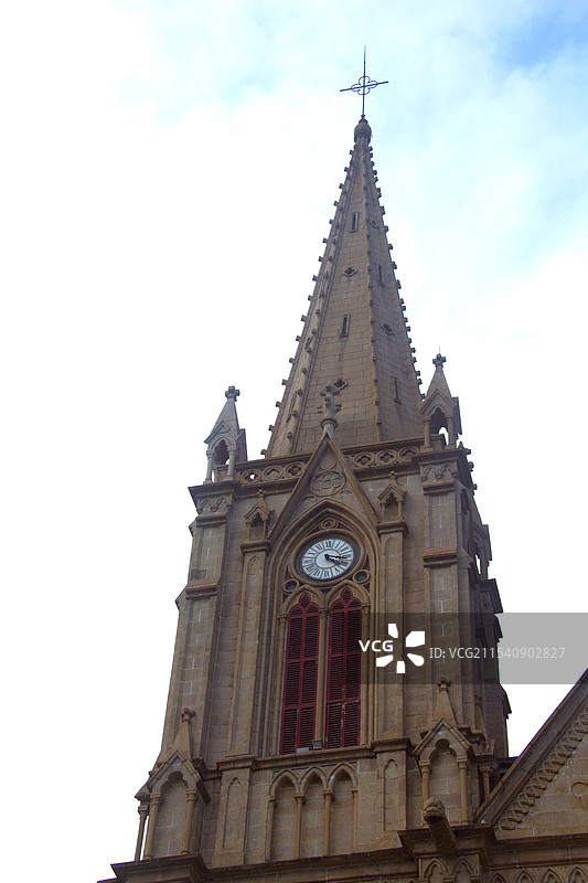 建成于1888年的全球四座全石结构哥特式教堂之一：广州石室圣心大教堂组图（建筑、彩绘玻璃、灯等)图片素材