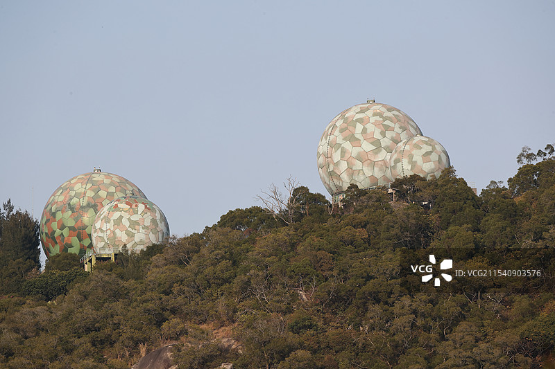 山顶的雷达图片素材