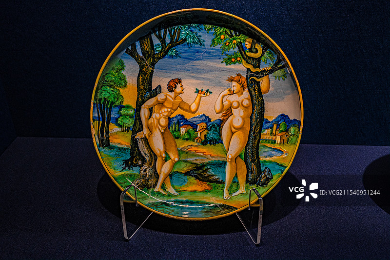 亚当与夏娃果盘 上海博物馆 寰宇东西 展览图片素材