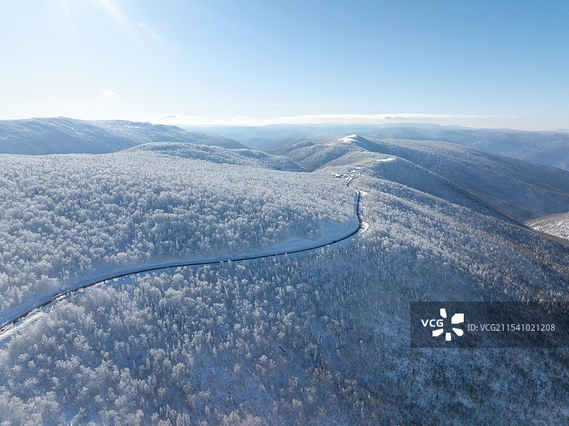 航拍冬季东北黑龙江中国雪乡十里冰雪画廊林海雪原白色雾凇雪山绝美景观图片素材