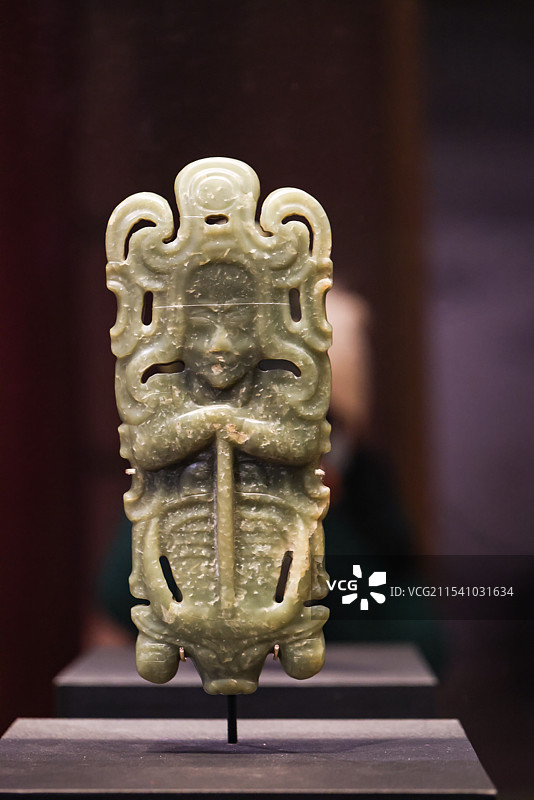 故宫博物院文明先锋凌家滩文化玉器展玉祖神像新石器时代红山文化图片素材