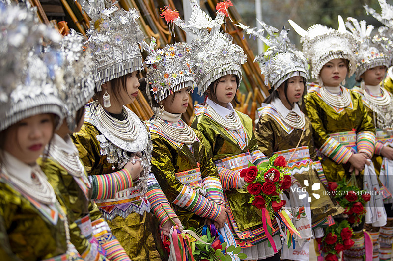 贵州从江：苗族姑娘秀盛装迎新年图片素材