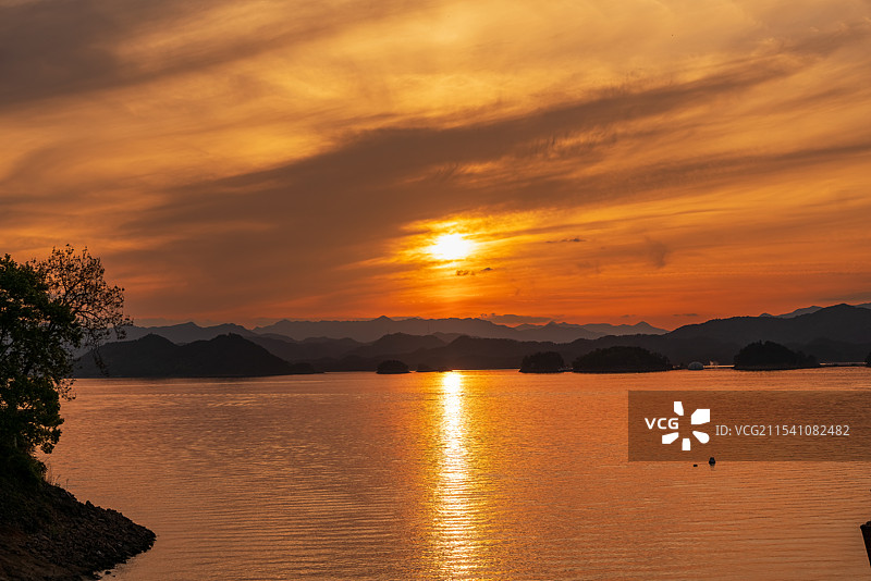 杭州千岛湖中心湖区风光图片素材