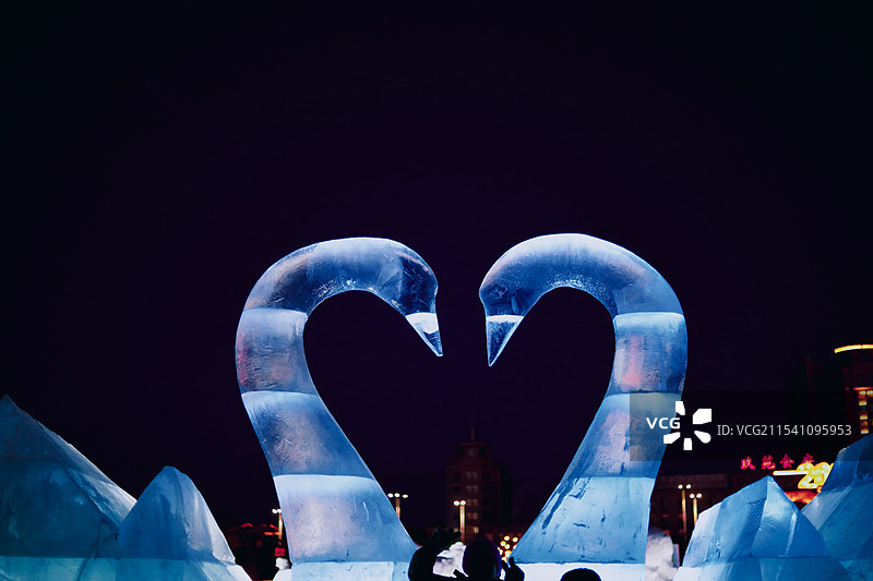 冰雕天鹅图片素材