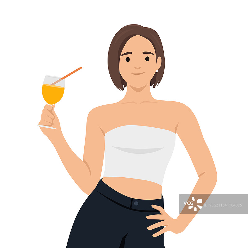 年轻女性手持一杯橙汁图片素材