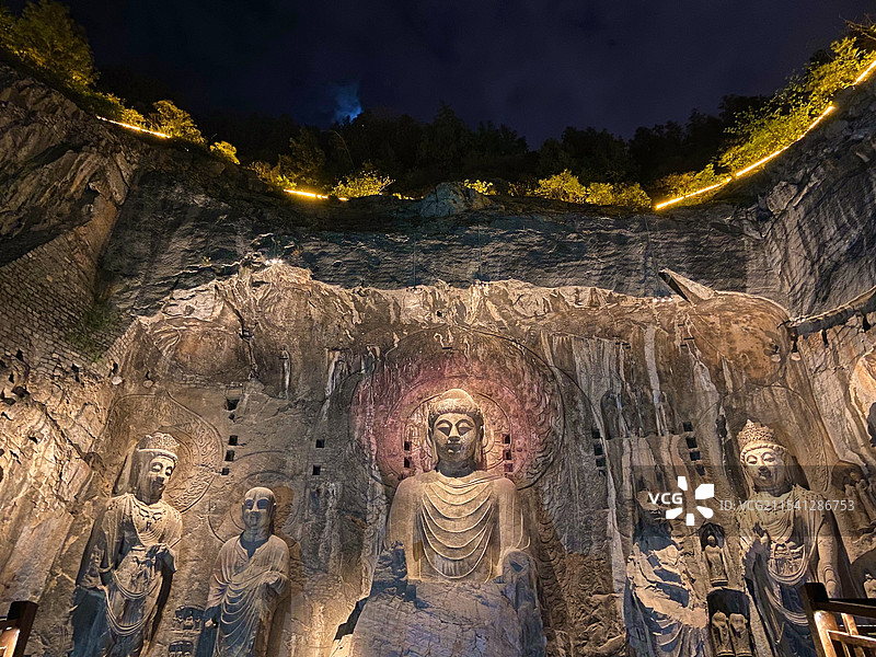 夜游龙门石窟图片素材