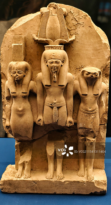 奥赛里斯三神像 古王国时期 伊斯梅利亚博物馆藏 摄于上海博物馆“金字塔之巅：古埃及文明大展”图片素材