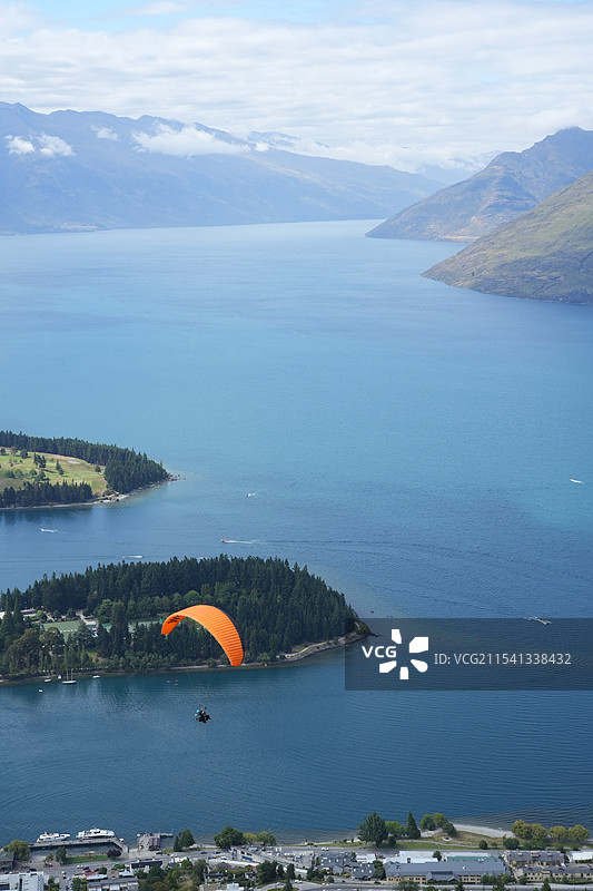 新西兰皇后镇滑翔伞图片素材