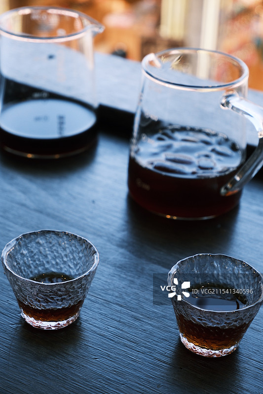 桌上饮料特写镜头图片素材