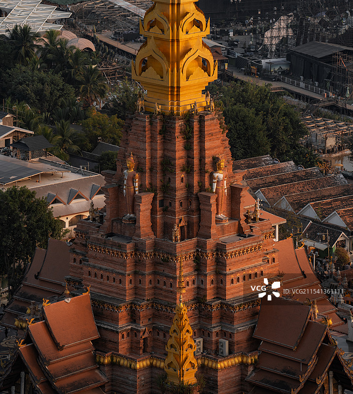 西双版纳告庄 景洪大金塔图片素材