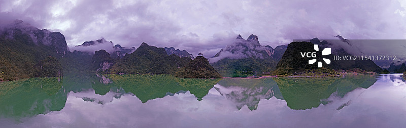 水墨山水画廊（广西凌云浩坤湖）图片素材