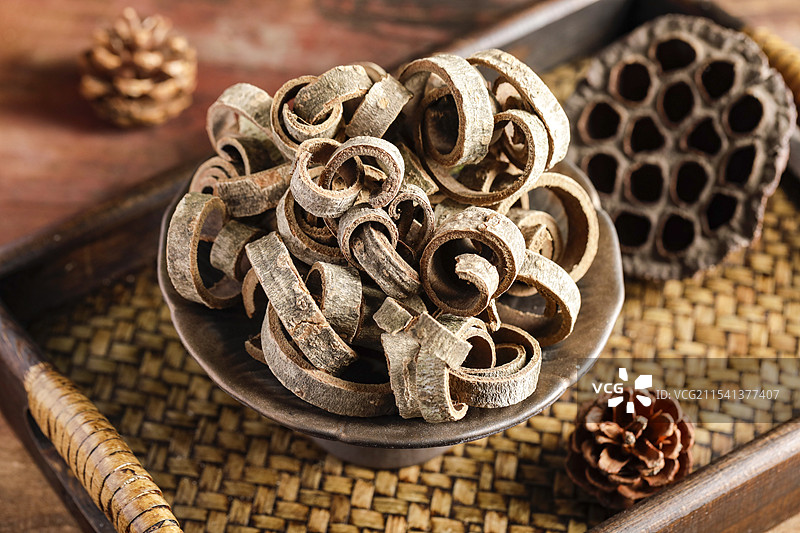 中华传统中药材厚朴图片素材