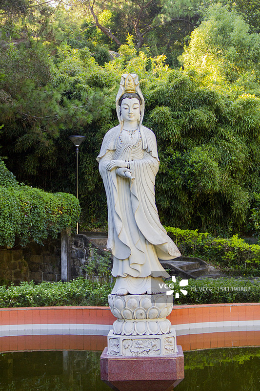 广东汕头濠江区巨峰景区观音菩萨雕塑图片素材