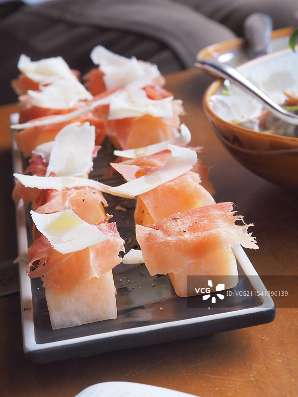 风干火腿配蜜瓜图片素材