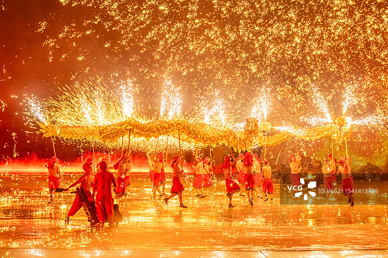 重庆铜梁 非遗火龙 打铁花图片素材