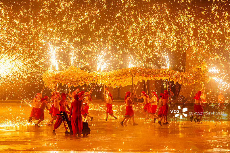重庆铜梁 非遗火龙 打铁花图片素材