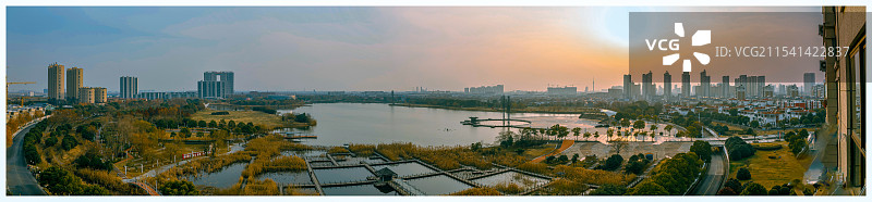 七星湖的全景接片图片素材
