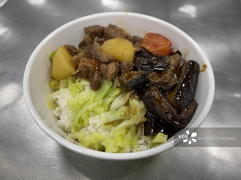 番茄牛腩茄子盖饭-天津师范大学学二食堂图片素材