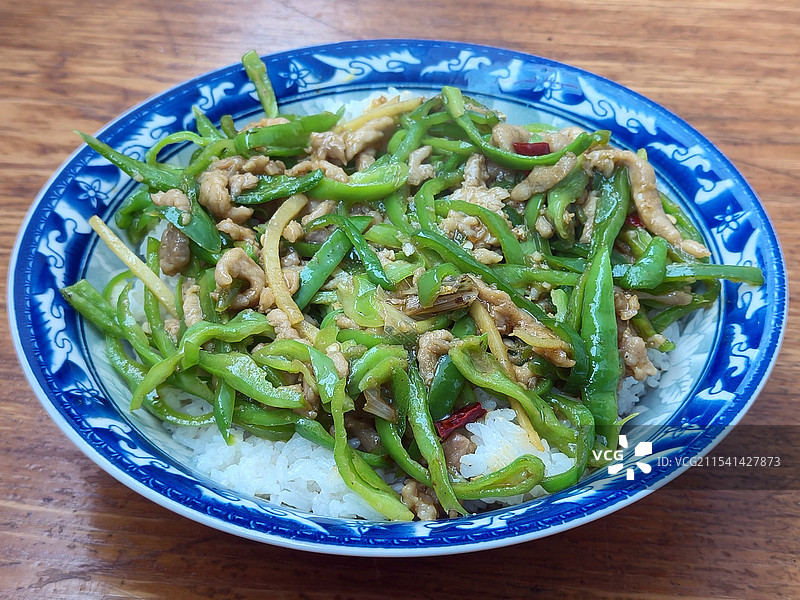 青椒肉丝盖浇饭图片素材