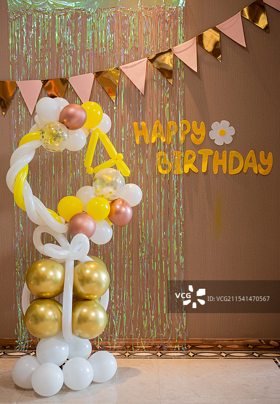 4岁生日装扮图片素材