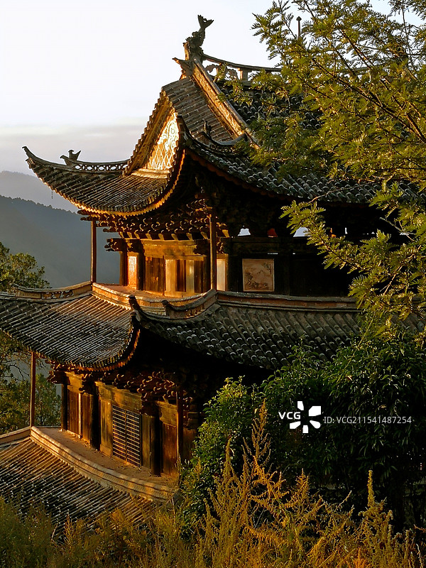 大理云龙县邓若古村之玉皇阁的早晨图片素材
