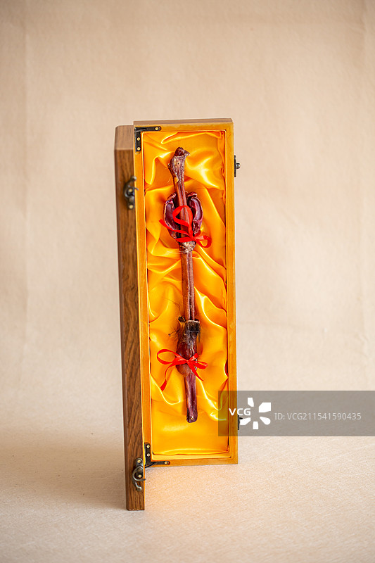 鹿鞭礼品盒图片素材