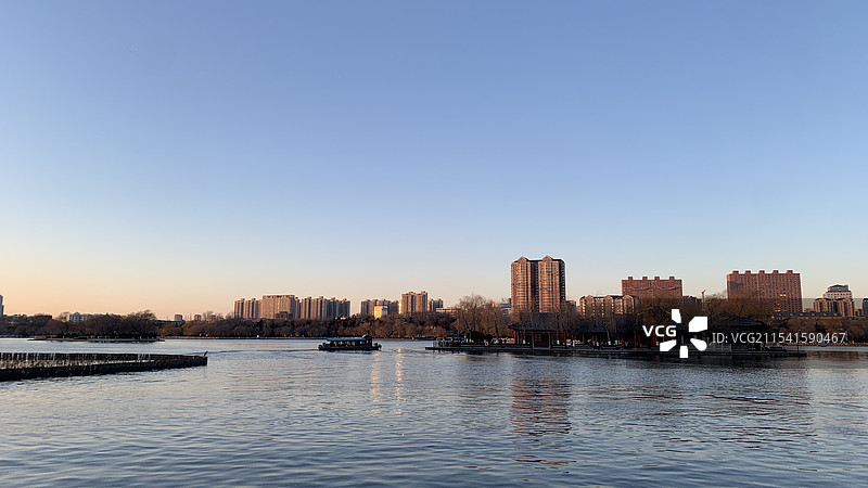 明湖泛舟图片素材