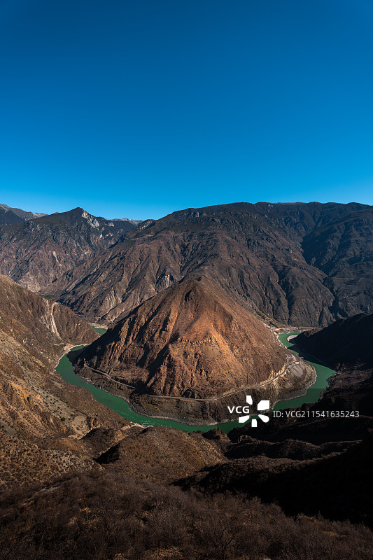 中国云南省迪庆州德钦县金沙江大湾航拍图图片素材