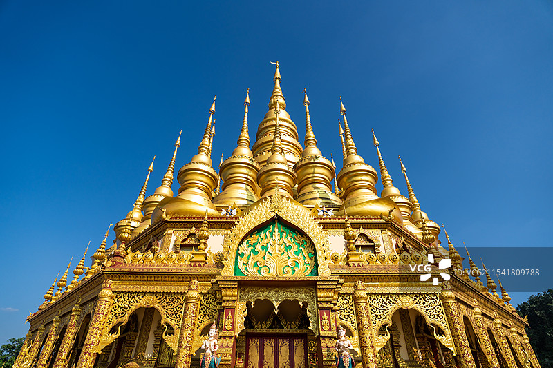 西双版纳勐泐大佛寺庄凯大金塔图片素材