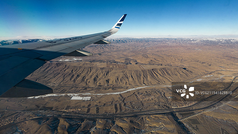 飞机飞过平顶山图片素材