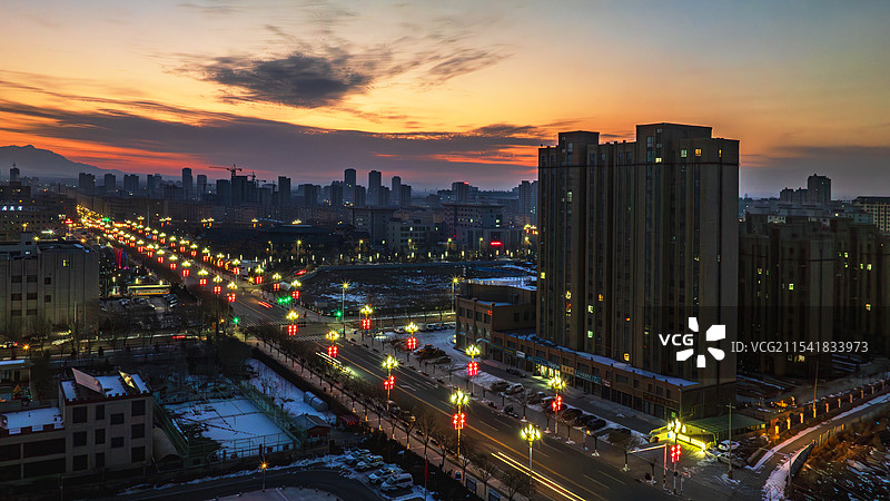 航拍的山丹县城冬日朝霞图片素材