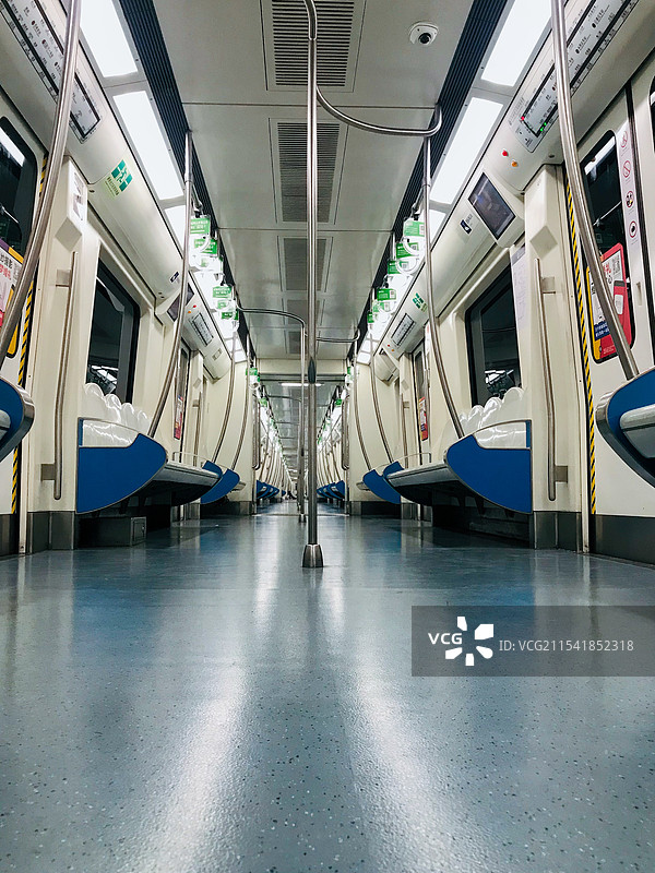 末班的无人地铁图片素材