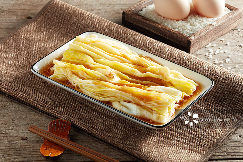 广式蛋肉肠粉图片素材