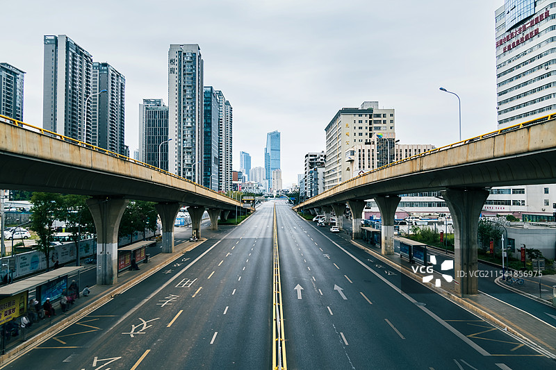 昆明东郊路进城之路、进城之路图片素材