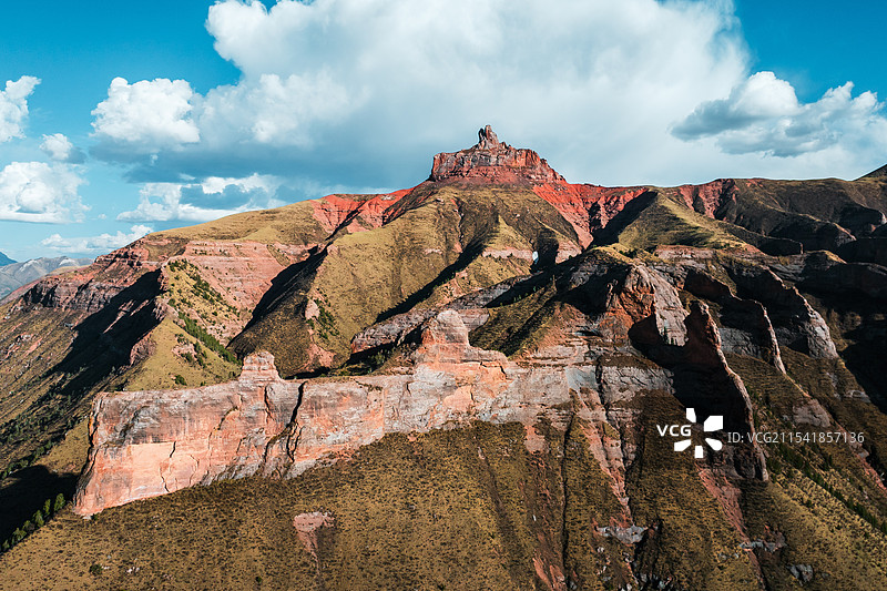青海杂多县昂赛大峡谷巴艾涌丹霞航拍风光图片素材