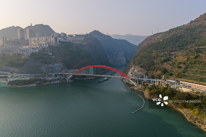 重庆市巫山县大宁河龙门桥航拍图片素材