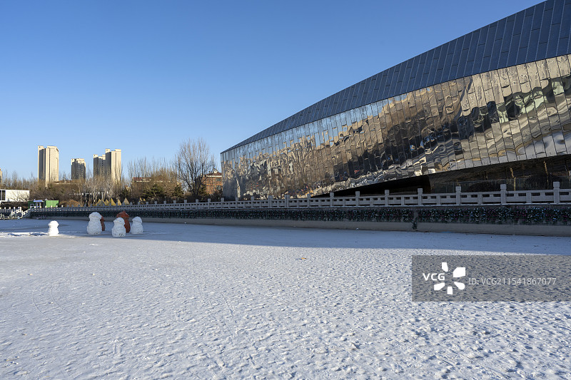 通辽悦来河冰雪世界冬天城市建筑风光图片素材