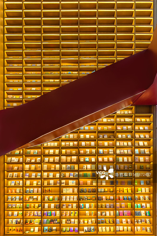 书籍是进步的阶梯图片素材