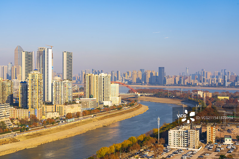 秋天的武汉琴台大剧院汉江月湖桥城市天际线风光图片素材
