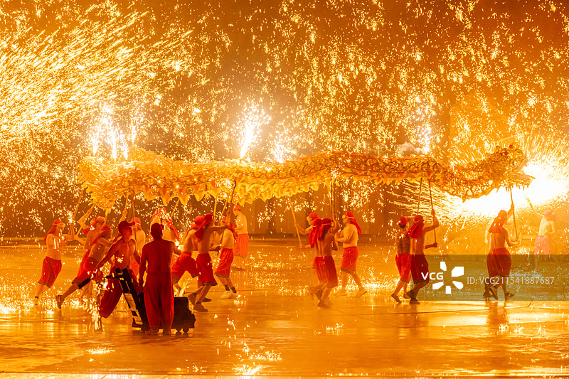 重庆铜梁 非遗火龙 打铁花图片素材